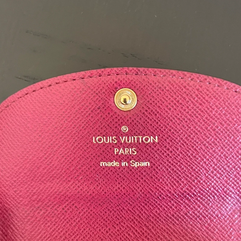 Louis Vuitton portefeuille Rosalie pivoine monogram. LUXE DE SECONDE MAIN AUTHENTIQUE. SAC DE LUXE