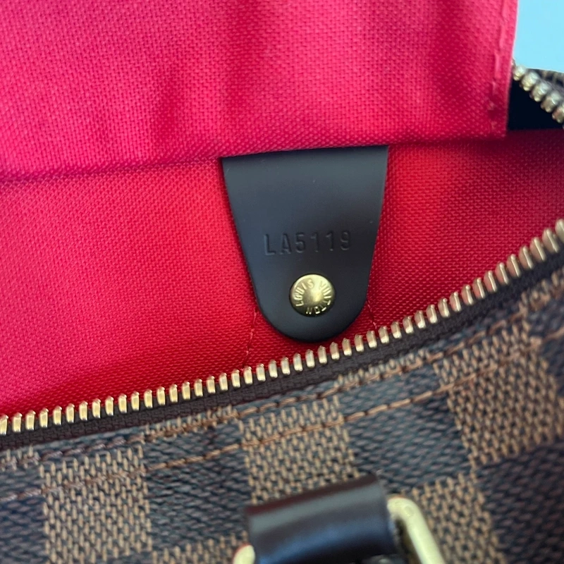 Louis Vuitton speedy 25 bandoulière damier ébène LUXE DE SECONDE MAIN AUTHENTIQUE. SAC DE LUXE LV ENTRUPY CERTIFICATE