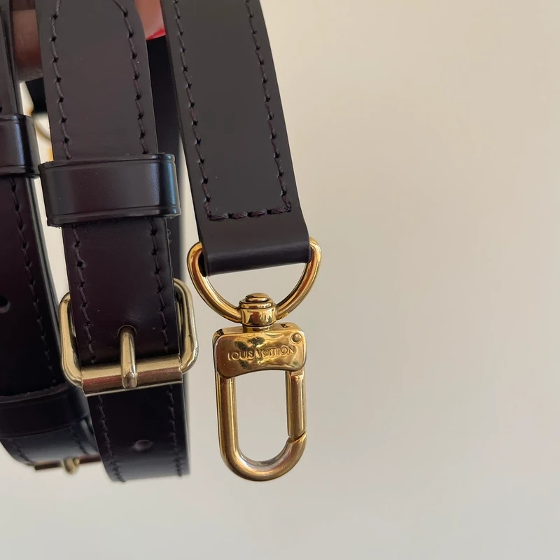Louis Vuitton speedy 25 bandoulière damier ébène LUXE DE SECONDE MAIN AUTHENTIQUE. SAC DE LUXE LV ENTRUPY CERTIFICATE