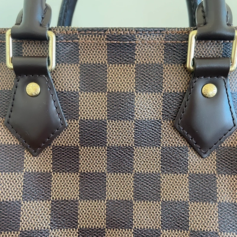 Louis Vuitton speedy 25 bandoulière damier ébène LUXE DE SECONDE MAIN AUTHENTIQUE. SAC DE LUXE LV ENTRUPY CERTIFICATE