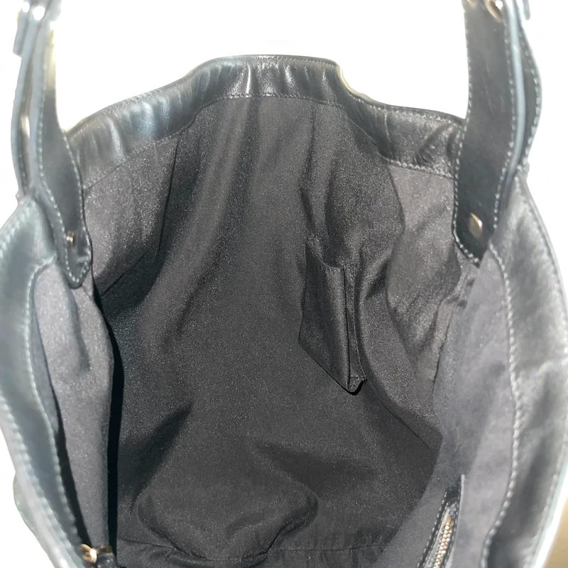 SAC DE LUXE LV. LUXE DE SECONDE MAIN AUTHENTIQUE. ENTRUPY CERTIFICATE