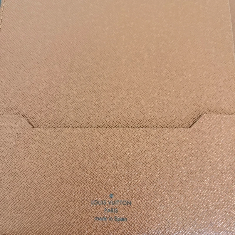 LOUIS VUITTON couverture pour agenda de bureau monogram SAC DE LUXE LV. LUXE DE SECONDE MAIN AUTHENTIQUE. ENTRUPY CERTIFICATE
