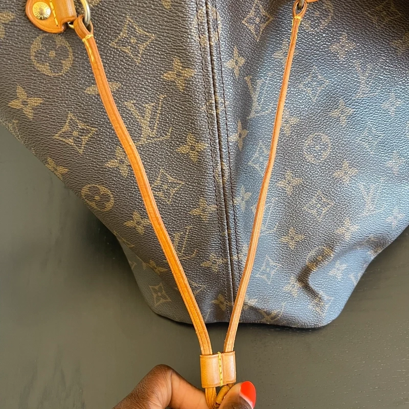 Louis Vuitton neverfull MM monogram SAC DE LUXE LV. LUXE DE SECONDE MAIN AUTHENTIQUE. ENTRUPY CERTIFICATE