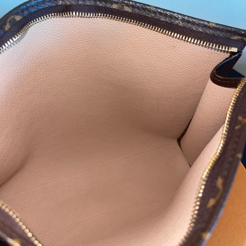 LOUIS VUITTON poche toilette 26 SAC DE LUXE LV ENTRUPY CERTIFICATE