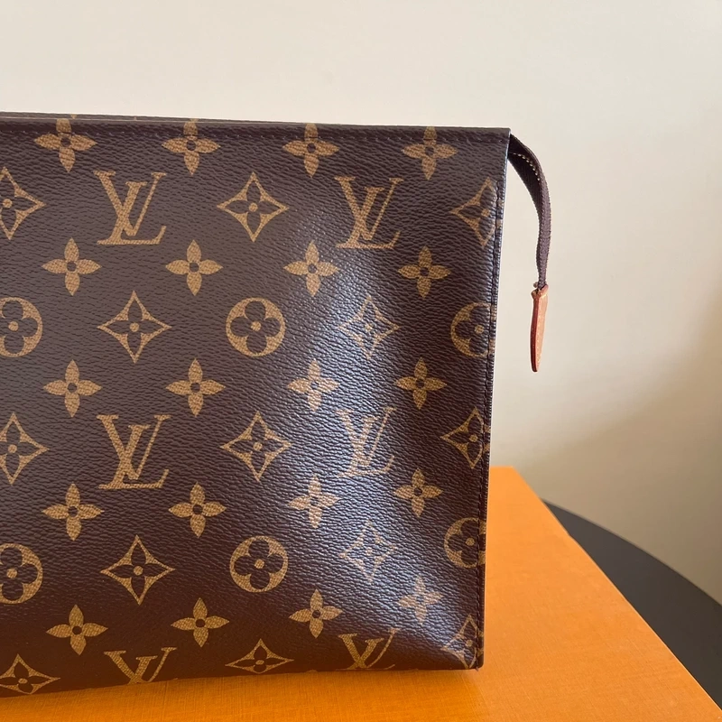 LOUIS VUITTON poche toilette 26 SAC DE LUXE LV ENTRUPY CERTIFICATE
