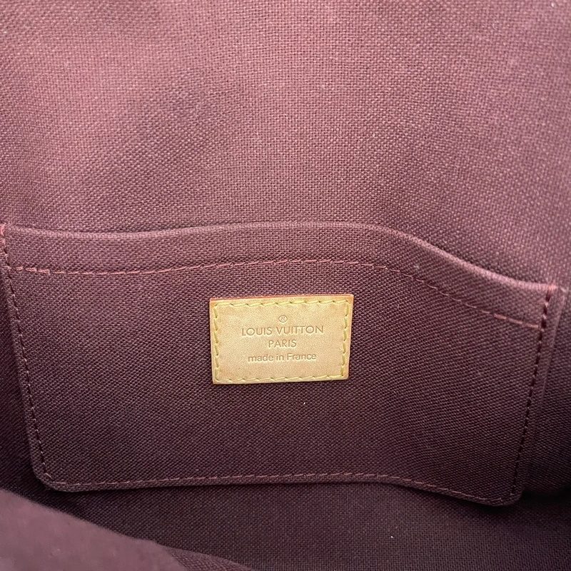 LOUIS VUITTON pochette favorite monogram SAC DE LUXE LV. LUXE DE SECONDE MAIN AUTHENTIQUE. ENTRUPY CERTIFICATE