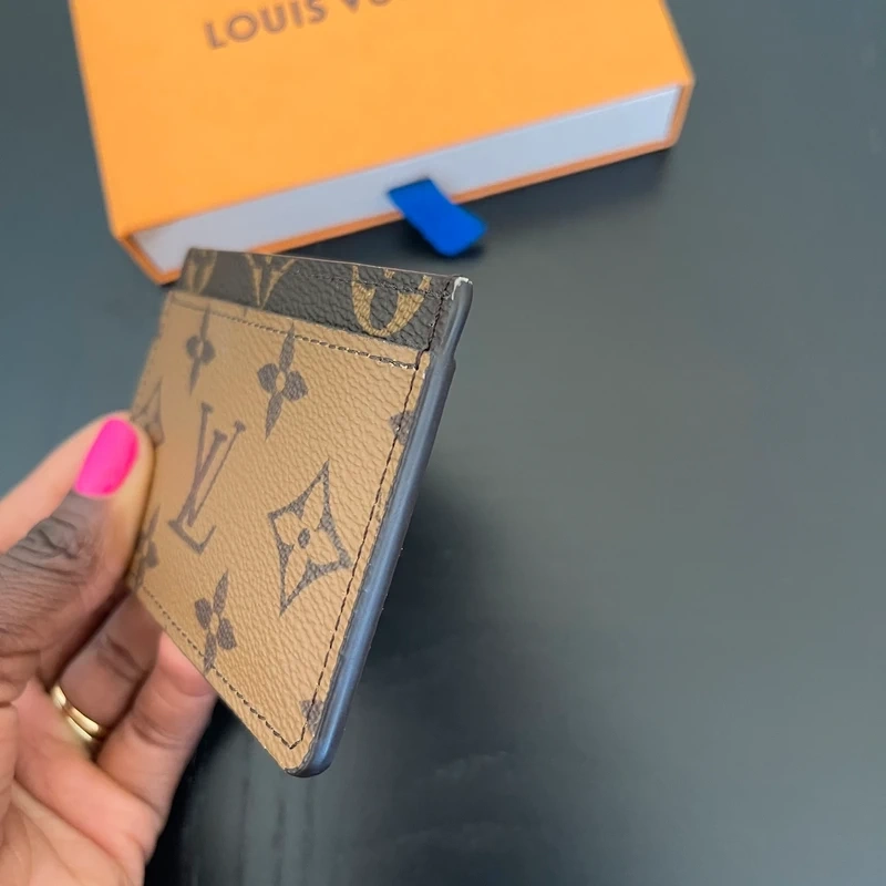 LOUIS VUITTON Porte-Cartes Simple Monogram Reverse SAC DE LUXE LV. LUXE DE SECONDE MAIN AUTHENTIQUE. ENTRUPY CERTIFICATE