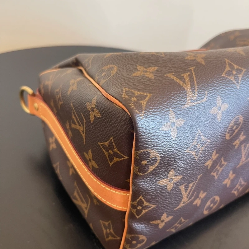 LOUIS VUITTON speedy 25 bandoulière monogram SAC DE LUXE LV. LUXE DE SECONDE MAIN AUTHENTIQUE. ENTRUPY CERTIFICATE