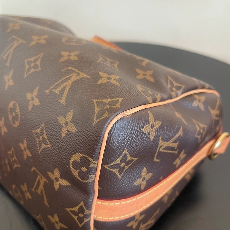 LOUIS VUITTON speedy 25 bandoulière monogram SAC DE LUXE LV. LUXE DE SECONDE MAIN AUTHENTIQUE. ENTRUPY CERTIFICATE