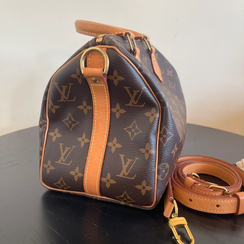 LOUIS VUITTON speedy 25 bandoulière monogram SAC DE LUXE LV. LUXE DE SECONDE MAIN AUTHENTIQUE. ENTRUPY CERTIFICATE