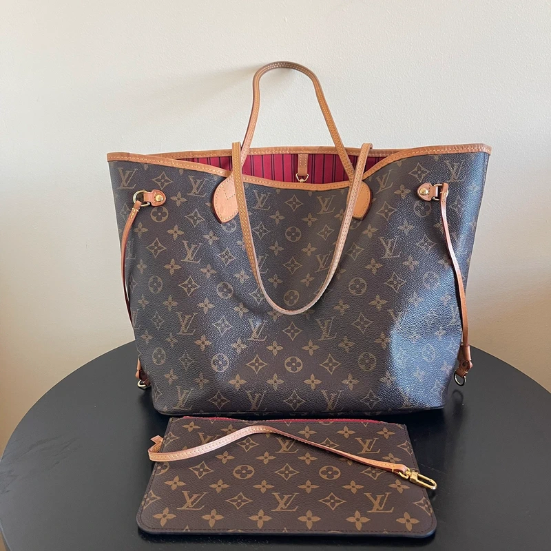 Louis Vuitton neverfull MM pivoine SAC DE LUXE DE SECONDE MAIN AUTHENTIQUE. PETITE MAROQUINERIE DE LUXE. ENTRUPY CERTIFICATE