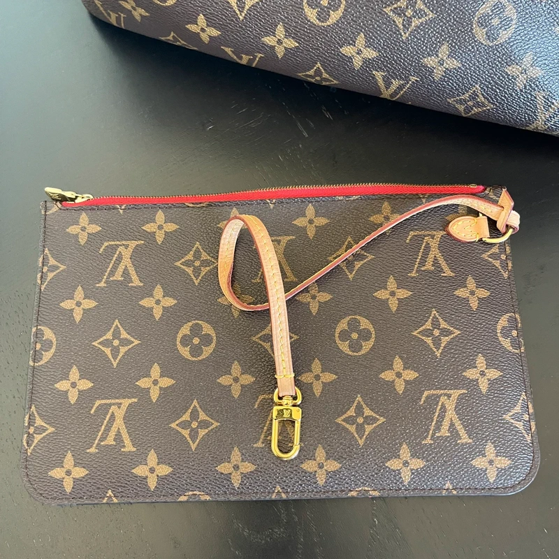Louis Vuitton neverfull MM pivoine SAC DE LUXE DE SECONDE MAIN AUTHENTIQUE. PETITE MAROQUINERIE DE LUXE. ENTRUPY CERTIFICATE