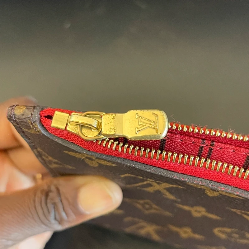 Louis Vuitton neverfull MM pivoine SAC DE LUXE DE SECONDE MAIN AUTHENTIQUE. PETITE MAROQUINERIE DE LUXE. ENTRUPY CERTIFICATE