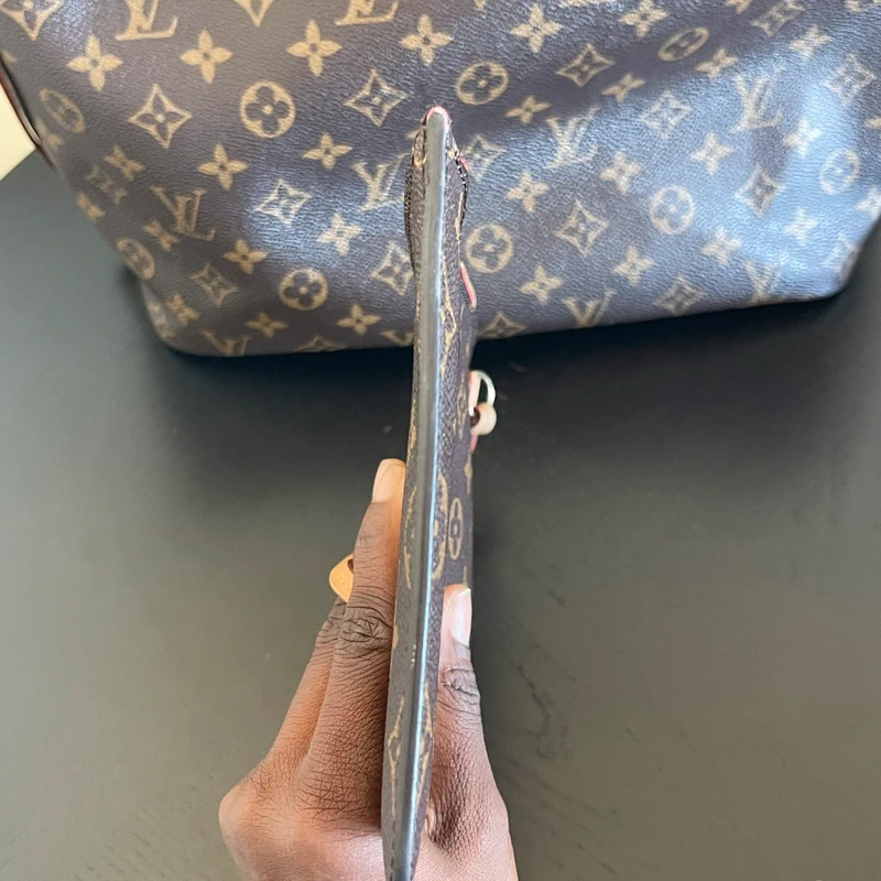 Louis Vuitton neverfull MM pivoine SAC DE LUXE DE SECONDE MAIN AUTHENTIQUE. PETITE MAROQUINERIE DE LUXE. ENTRUPY CERTIFICATE