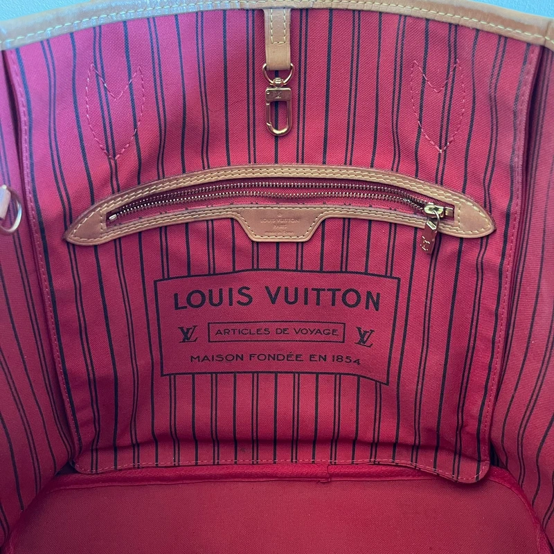 Louis Vuitton neverfull MM pivoine SAC DE LUXE DE SECONDE MAIN AUTHENTIQUE. PETITE MAROQUINERIE DE LUXE. ENTRUPY CERTIFICATE