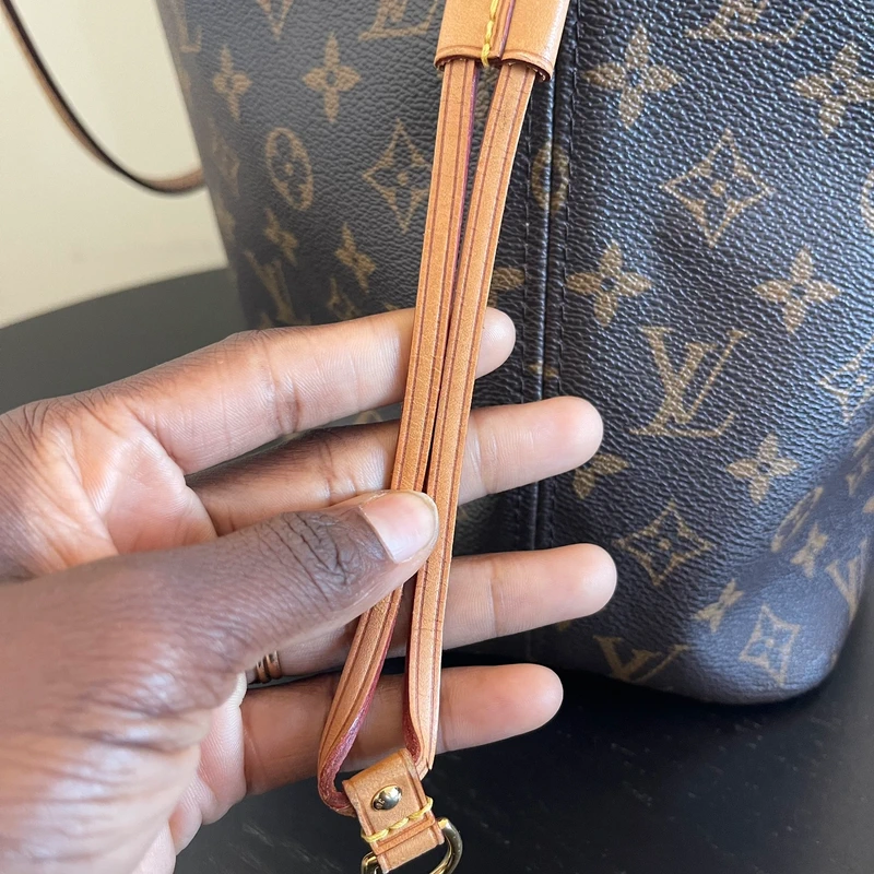 Louis Vuitton neverfull MM vintage SAC DE LUXE DE SECONDE MAIN AUTHENTIQUE. PETITE MAROQUINERIE DE LUXE. ENTRUPY CERTIFICATE