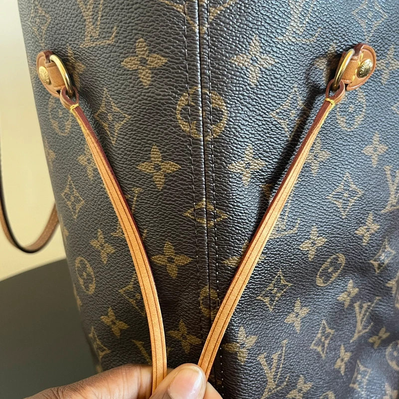 Louis Vuitton neverfull MM vintage SAC DE LUXE DE SECONDE MAIN AUTHENTIQUE. PETITE MAROQUINERIE DE LUXE. ENTRUPY CERTIFICATE
