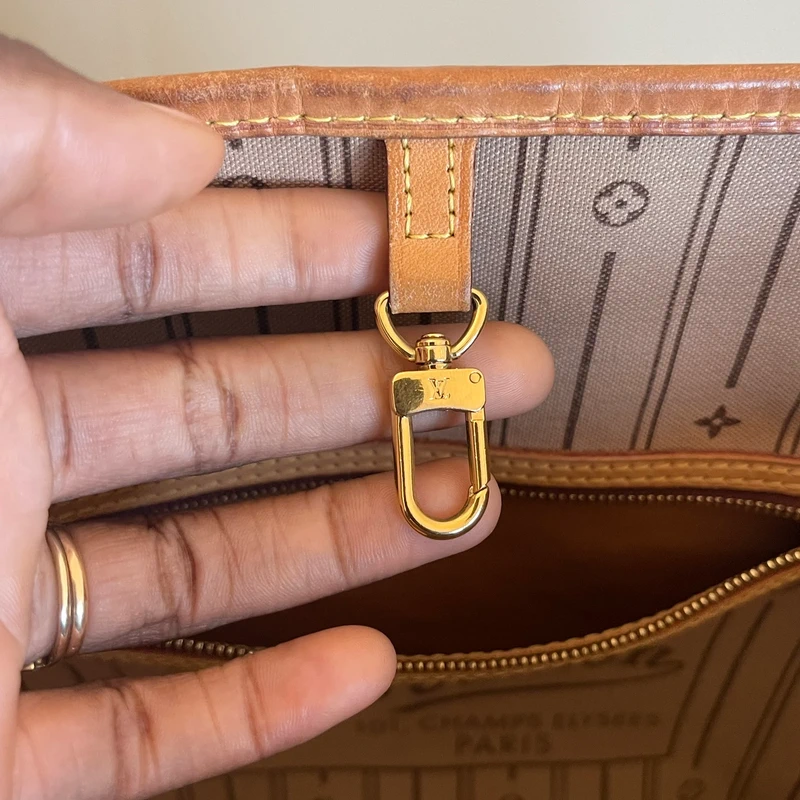 Louis Vuitton neverfull MM vintage SAC DE LUXE DE SECONDE MAIN AUTHENTIQUE. PETITE MAROQUINERIE DE LUXE. ENTRUPY CERTIFICATE