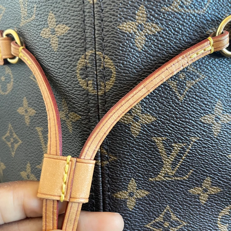 Louis Vuitton neverfull MM vintage SAC DE LUXE DE SECONDE MAIN AUTHENTIQUE. PETITE MAROQUINERIE DE LUXE. ENTRUPY CERTIFICATE