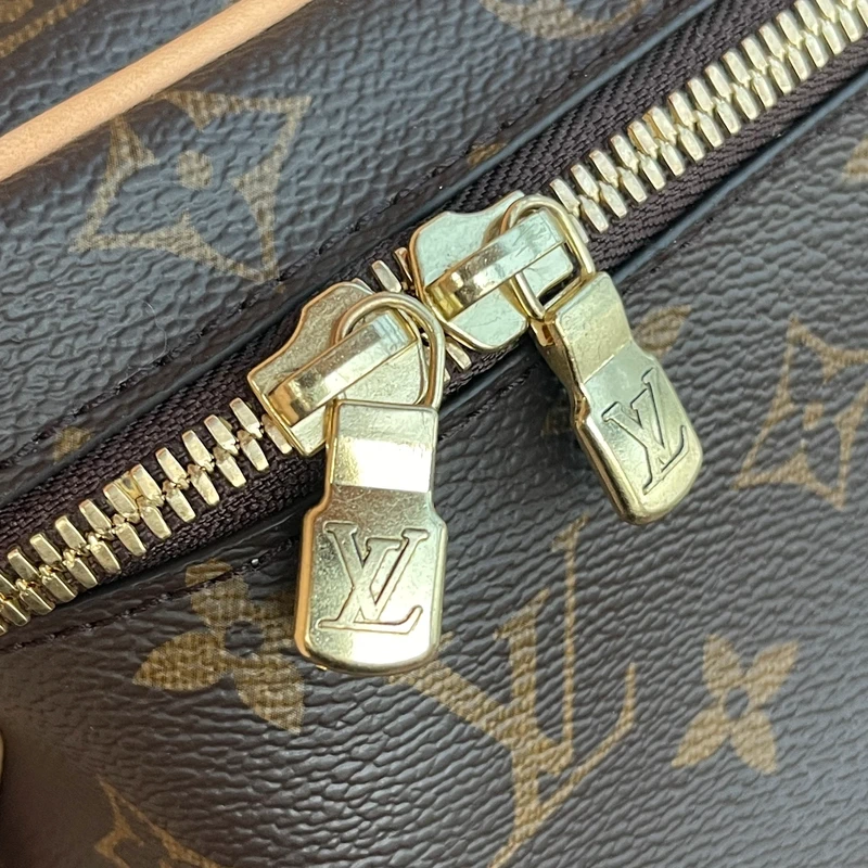 LOUIS VUITTON nice mini monogram SAC DE LUXE DE SECONDE MAIN AUTHENTIQUE. PETITE MAROQUINERIE DE LUXE. ENTRUPY CERTIFICATE