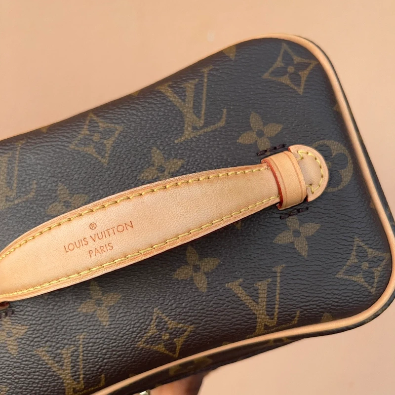 LOUIS VUITTON nice mini monogram SAC DE LUXE DE SECONDE MAIN AUTHENTIQUE. PETITE MAROQUINERIE DE LUXE. ENTRUPY CERTIFICATE