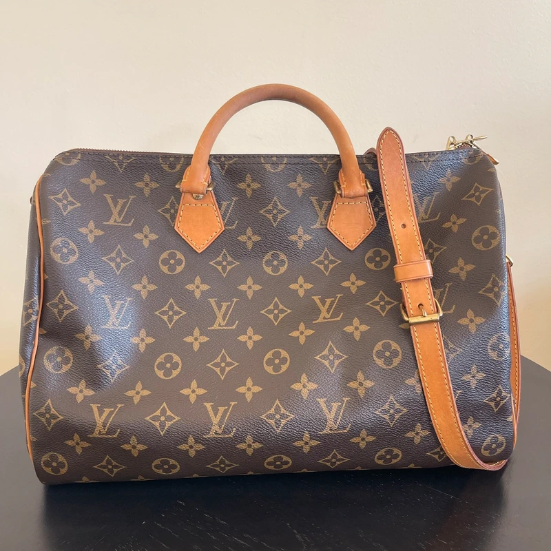 Louis Vuitton speedy 35 monogram bandoulière SAC DE LUXE DE SECONDE MAIN AUTHENTIQUE. PETITE MAROQUINERIE DE LUXE. ENTRUPY CERTIFICATE