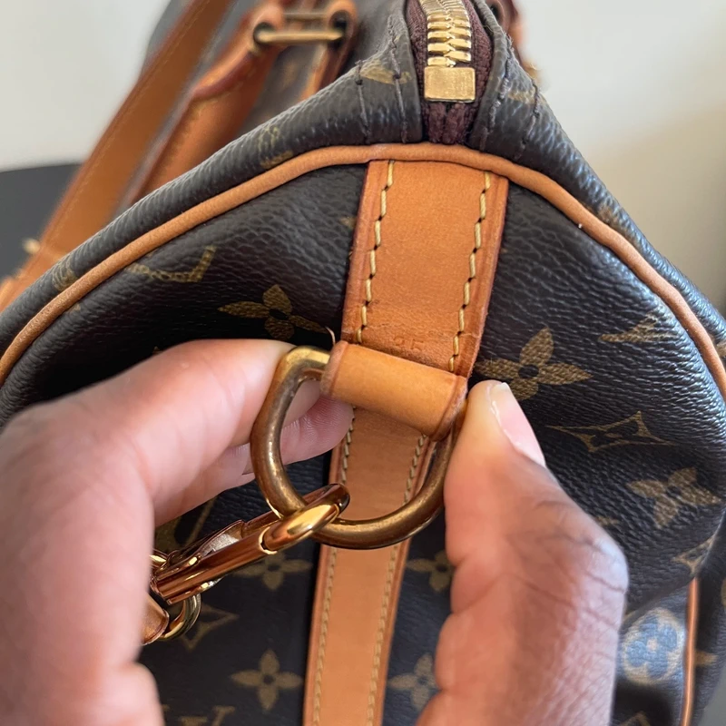 Louis Vuitton speedy 35 monogram bandoulière SAC DE LUXE DE SECONDE MAIN AUTHENTIQUE. PETITE MAROQUINERIE DE LUXE. ENTRUPY CERTIFICATE