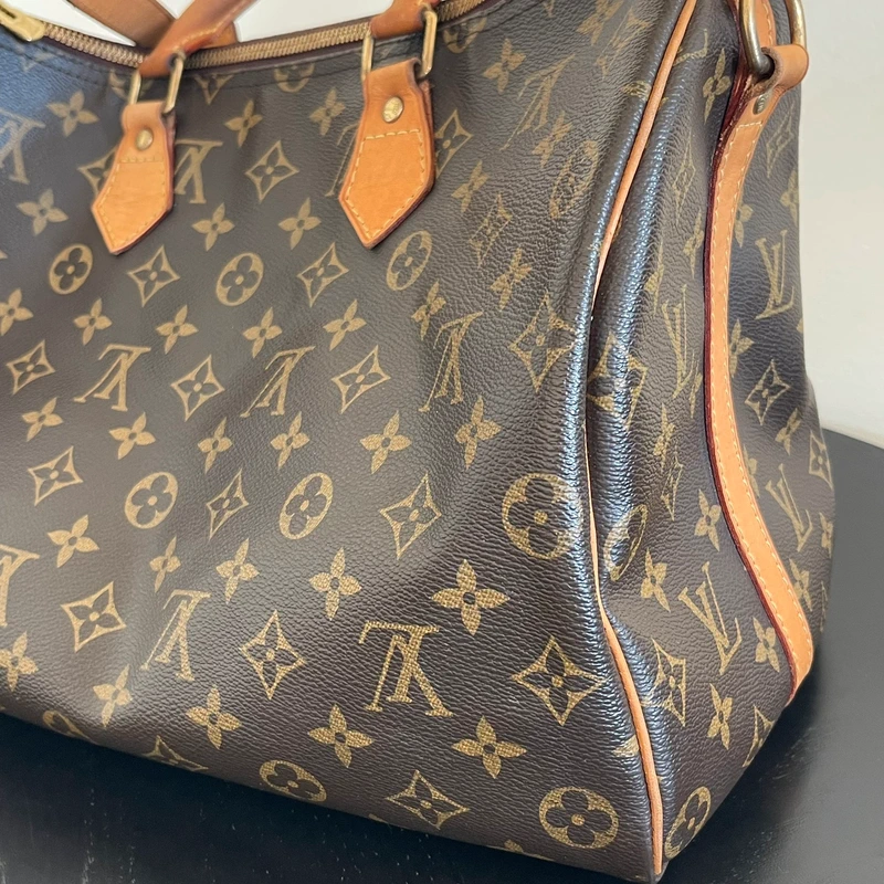 Louis Vuitton speedy 35 monogram bandoulière SAC DE LUXE DE SECONDE MAIN AUTHENTIQUE. PETITE MAROQUINERIE DE LUXE. ENTRUPY CERTIFICATE