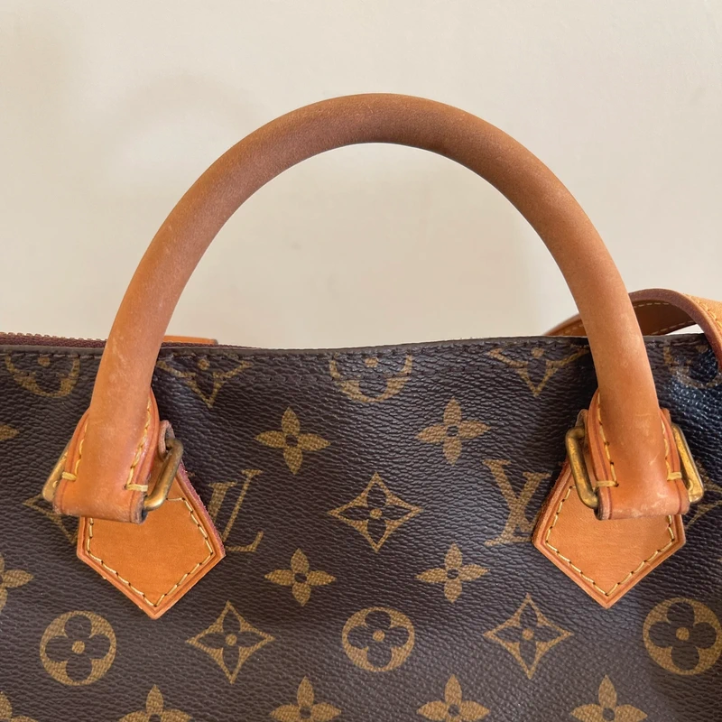Louis Vuitton speedy 35 monogram bandoulière SAC DE LUXE DE SECONDE MAIN AUTHENTIQUE. PETITE MAROQUINERIE DE LUXE. ENTRUPY CERTIFICATE