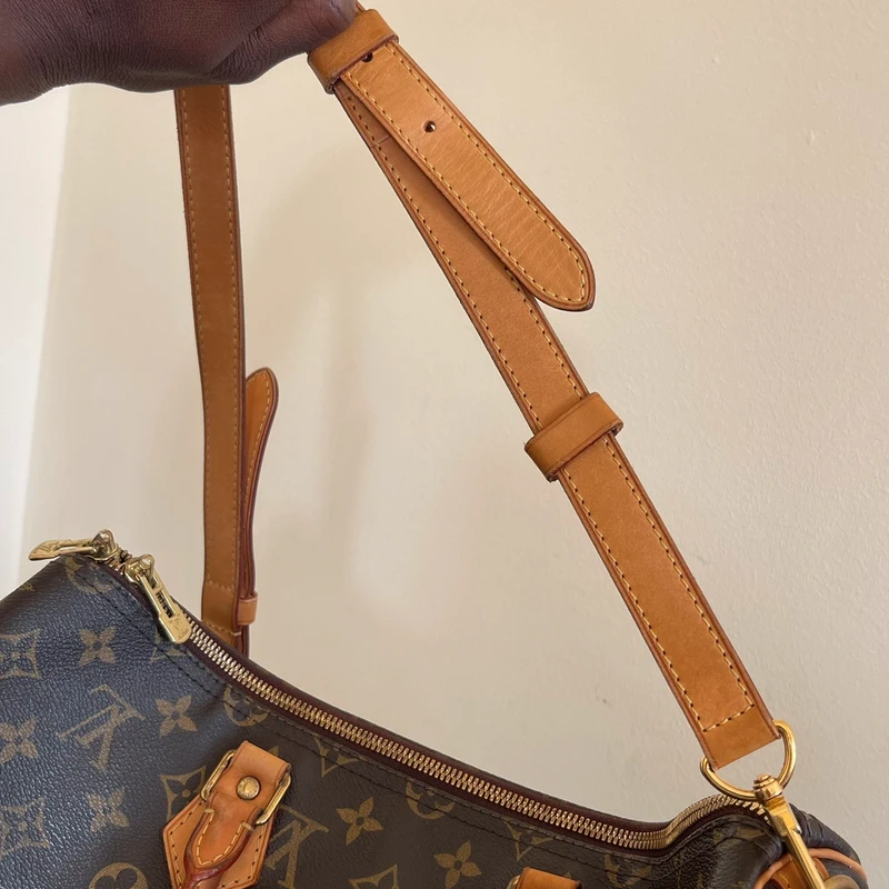 Louis Vuitton speedy 35 monogram bandoulière SAC DE LUXE DE SECONDE MAIN AUTHENTIQUE. PETITE MAROQUINERIE DE LUXE. ENTRUPY CERTIFICATE