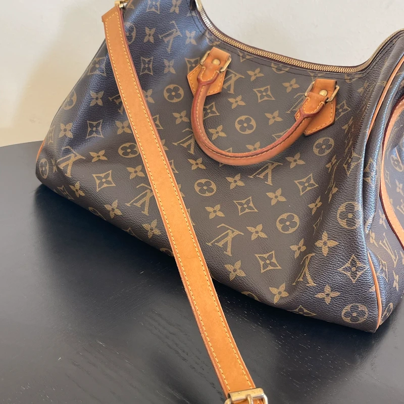 Louis Vuitton speedy 35 monogram bandoulière SAC DE LUXE DE SECONDE MAIN AUTHENTIQUE. PETITE MAROQUINERIE DE LUXE. ENTRUPY CERTIFICATE