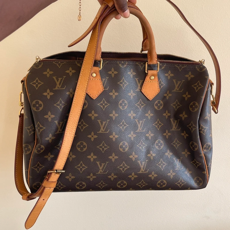 Louis Vuitton speedy 35 monogram bandoulière SAC DE LUXE DE SECONDE MAIN AUTHENTIQUE. PETITE MAROQUINERIE DE LUXE. ENTRUPY CERTIFICATE