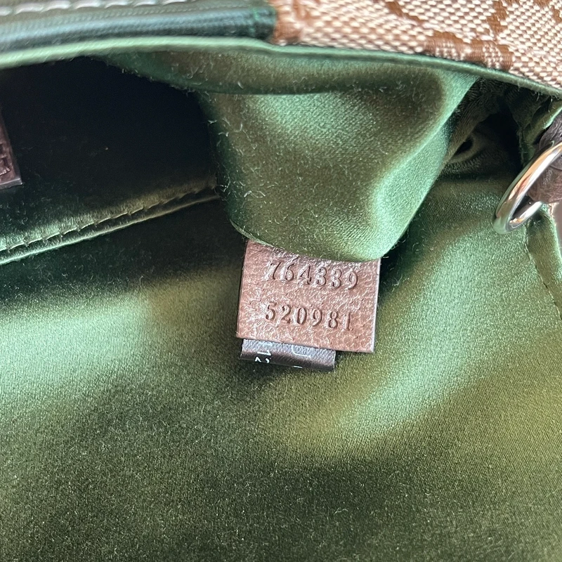 Gucci horsebit chain small réedition FW23 GG canvas web SAC DE LUXE DE SECONDE MAIN AUTHENTIQUE CERTIFICAT D'AUTHENTICITE ENTRUPY. SAC DE LUXE D'OCCASION PAS CHER.