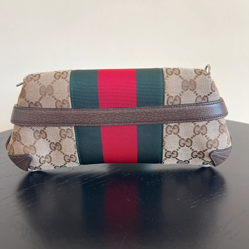 Gucci horsebit chain small réedition FW23 GG canvas web SAC DE LUXE DE SECONDE MAIN AUTHENTIQUE CERTIFICAT D'AUTHENTICITE ENTRUPY. SAC DE LUXE D'OCCASION PAS CHER.