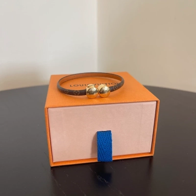LOUIS VUITTON bracelet historique mini LUXE DE SECONDE MAIN AUTHENTIQUE. PETITE MAROQUINERIE DE LUXE. ENTRUPY CERTIFICATE