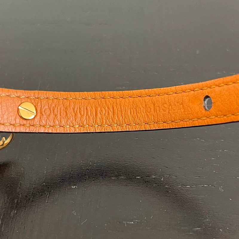 LOUIS VUITTON bracelet logomania 17cm LUXE DE SECONDE MAIN AUTHENTIQUE. PETITE MAROQUINERIE DE LUXE. ENTRUPY CERTIFICATE