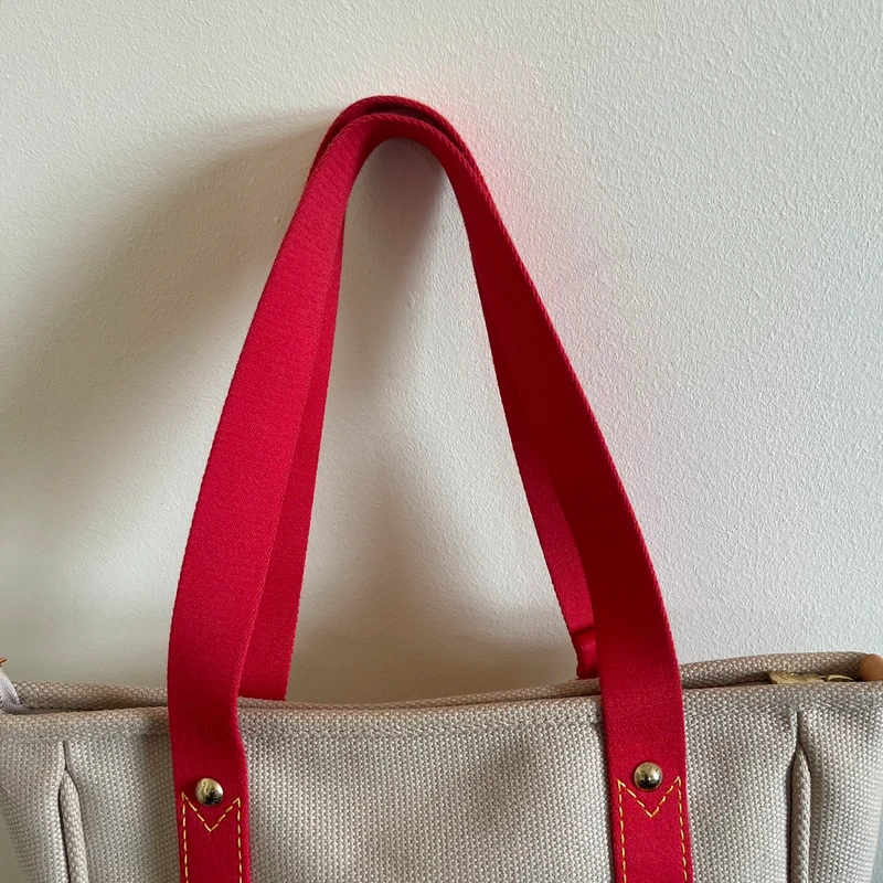 Louis Vuitton cabas antigua MM en toile beige SAC DE LUXE DE SECONDE MAIN AUTHENTIQUE. PETITE MAROQUINERIE DE LUXE. ENTRUPY CERTIFICATE