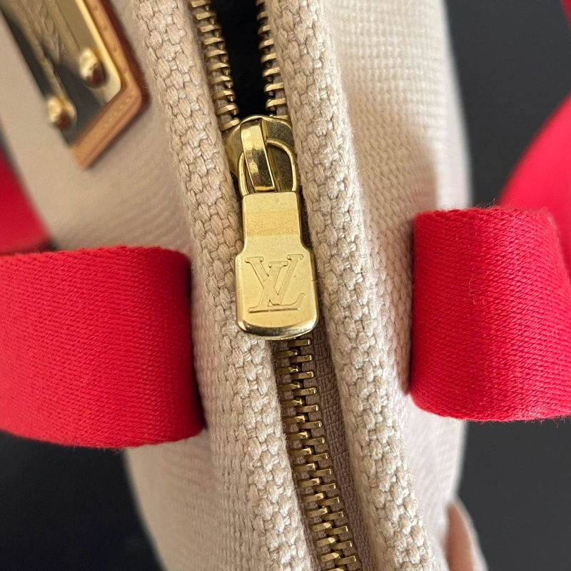 Louis Vuitton cabas antigua MM en toile beige SAC DE LUXE DE SECONDE MAIN AUTHENTIQUE. PETITE MAROQUINERIE DE LUXE. ENTRUPY CERTIFICATE