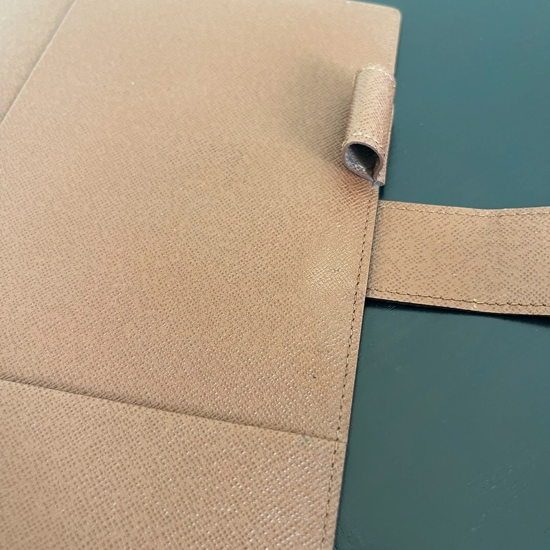 Louis Vuitton couverture pour agenda GM monogram LUXE DE SECONDE MAIN AUTHENTIQUE. PETITE MAROQUINERIE DE LUXE. ENTRUPY CERTIFICATE