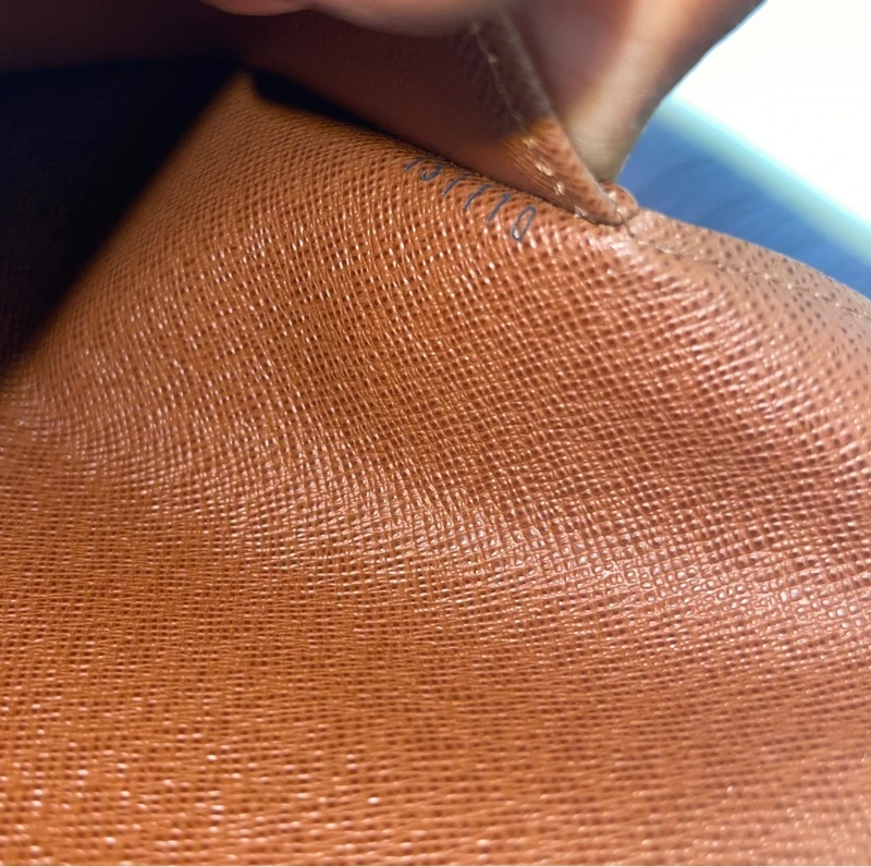 Louis Vuitton couverture pour agenda GM monogram LUXE DE SECONDE MAIN AUTHENTIQUE. PETITE MAROQUINERIE DE LUXE. ENTRUPY CERTIFICATE