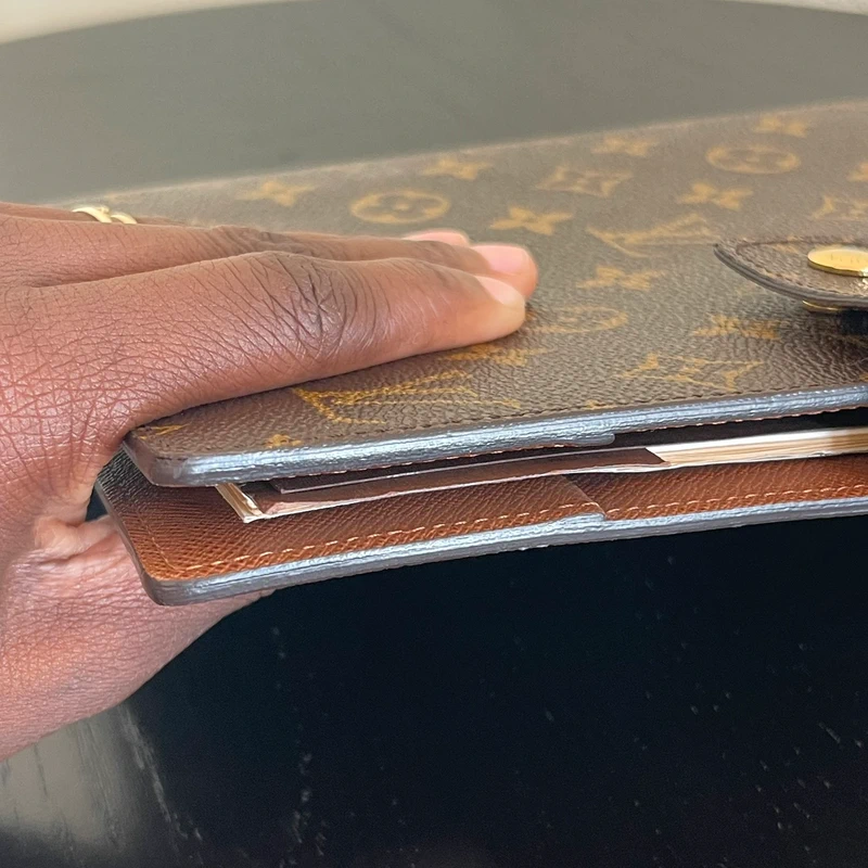 Louis Vuitton couverture pour agenda GM monogram LUXE DE SECONDE MAIN AUTHENTIQUE. PETITE MAROQUINERIE DE LUXE. ENTRUPY CERTIFICATE