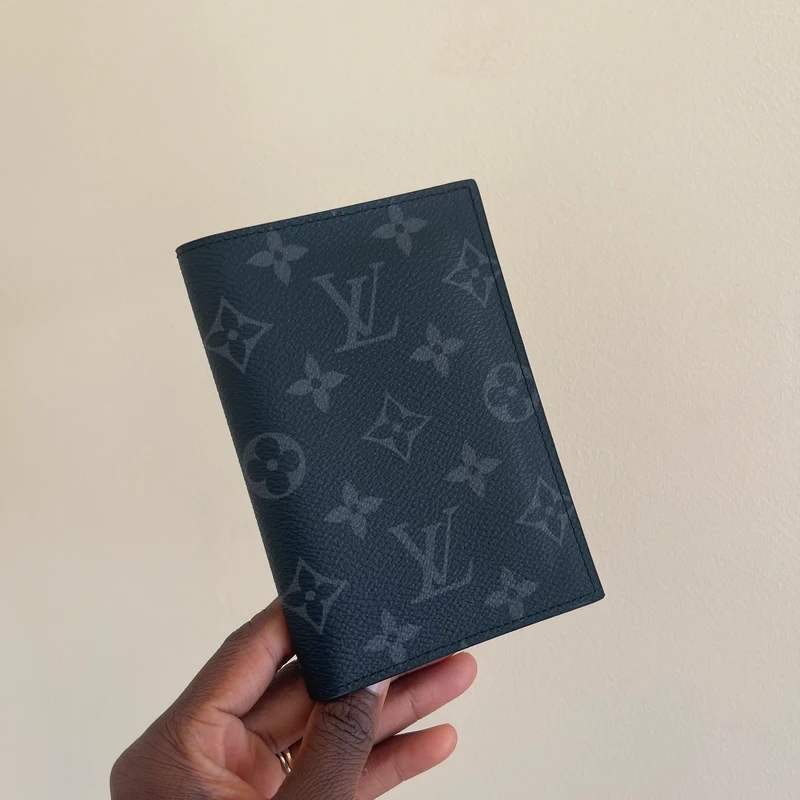 LOUIS VUITTON Couverture Pour Passeport Monogram Eclipse 7