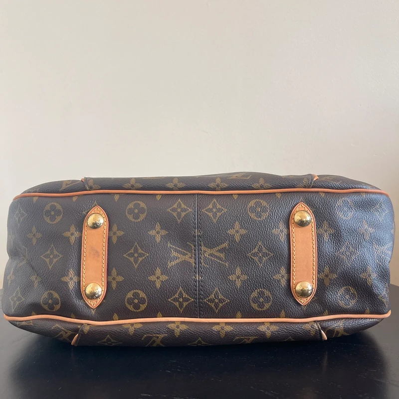 SAC DE LUXE DE SECONDE MAIN AUTHENTIQUE. PETITE MAROQUINERIE DE LUXE. ENTRUPY CERTIFICATE
