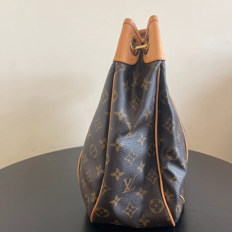 SAC DE LUXE DE SECONDE MAIN AUTHENTIQUE. PETITE MAROQUINERIE DE LUXE. ENTRUPY CERTIFICATE