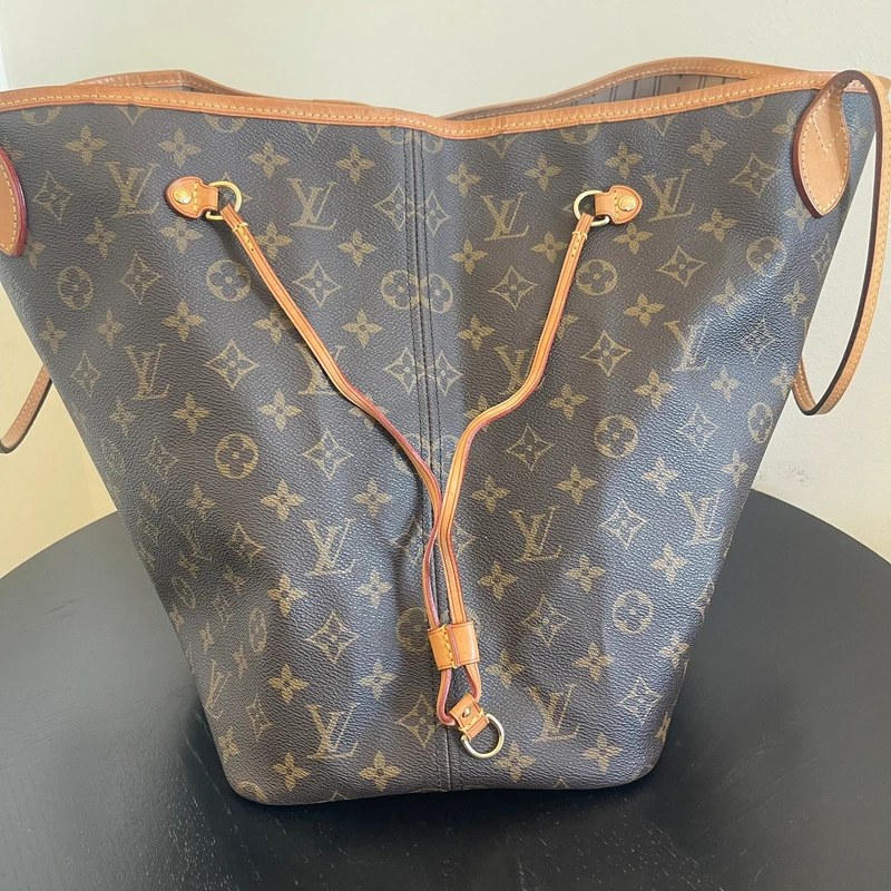 Louis Vuitton neverfull GM monogram SAC DE LUXE DE SECONDE MAIN AUTHENTIQUE. PETITE MAROQUINERIE DE LUXE. ENTRUPY CERTIFICATE
