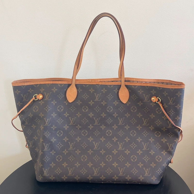 Louis Vuitton neverfull GM monogram SAC DE LUXE DE SECONDE MAIN AUTHENTIQUE. PETITE MAROQUINERIE DE LUXE. ENTRUPY CERTIFICATE