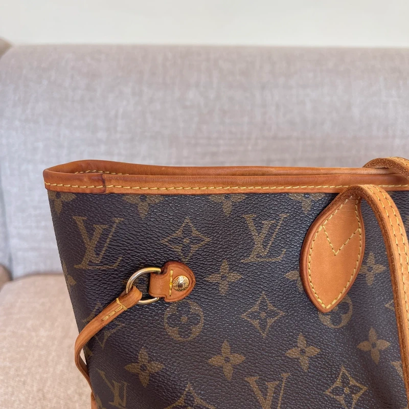 Louis Vuitton neverfull MM monogram SAC DE LUXE DE SECONDE MAIN AUTHENTIQUE. PETITE MAROQUINERIE DE LUXE. ENTRUPY CERTIFICATE