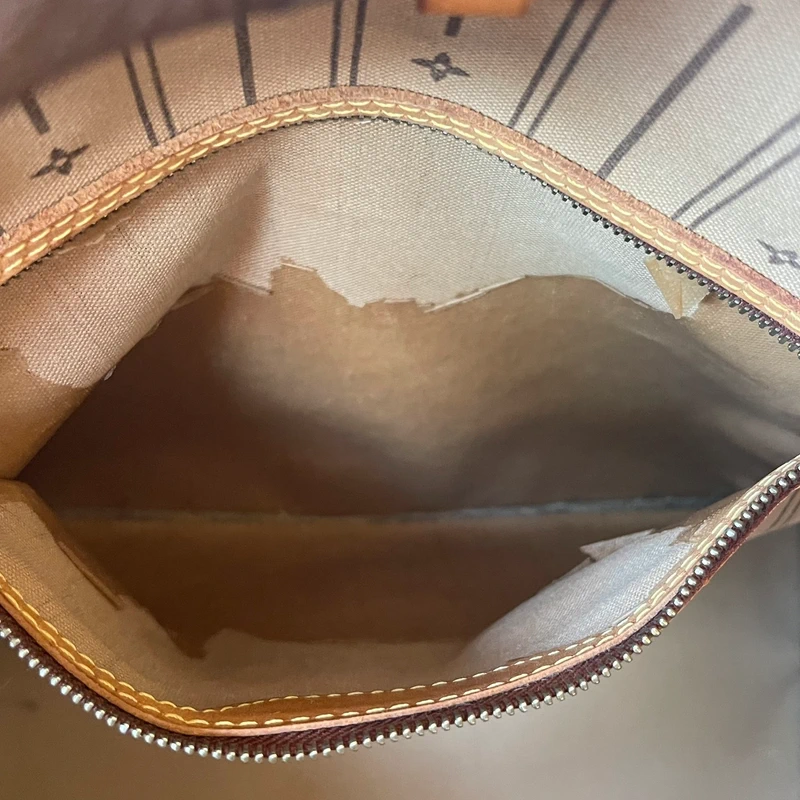 Louis Vuitton neverfull MM monogram SAC DE LUXE DE SECONDE MAIN AUTHENTIQUE. PETITE MAROQUINERIE DE LUXE. ENTRUPY CERTIFICATE