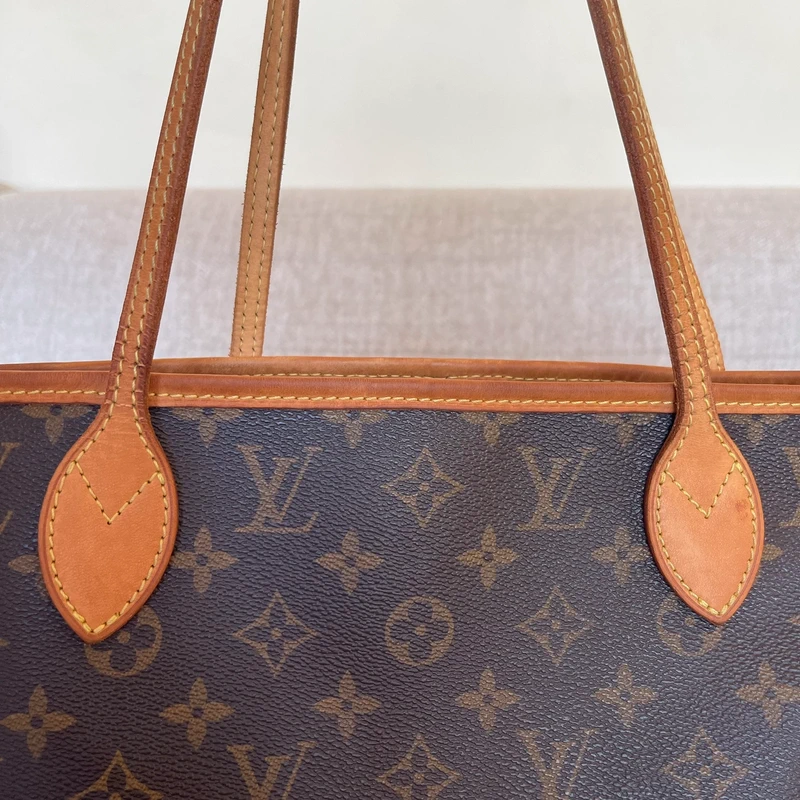Louis Vuitton neverfull MM monogram SAC DE LUXE DE SECONDE MAIN AUTHENTIQUE. PETITE MAROQUINERIE DE LUXE. ENTRUPY CERTIFICATE