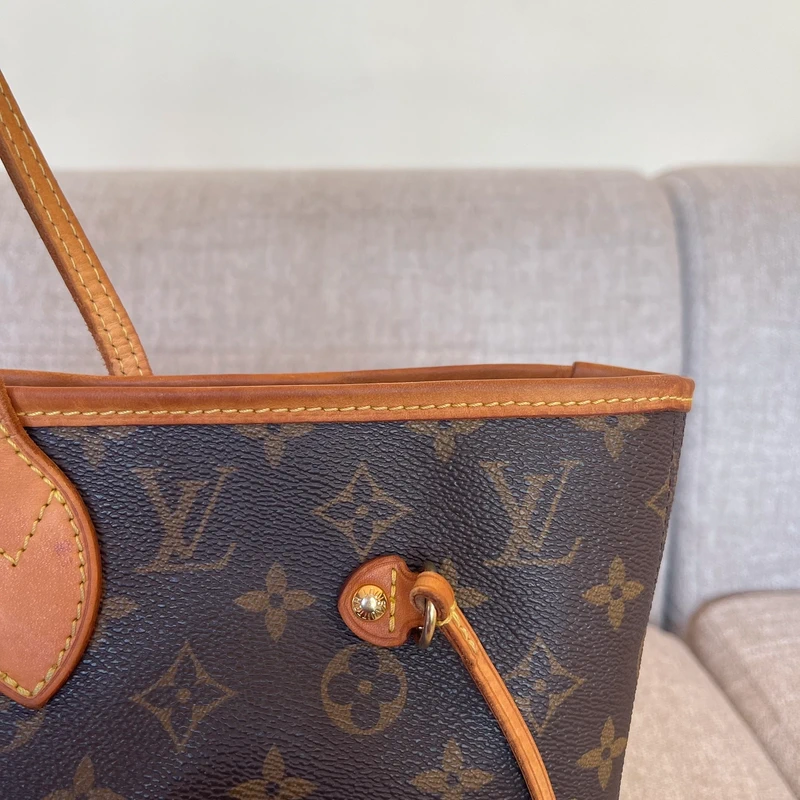Louis Vuitton neverfull MM monogram SAC DE LUXE DE SECONDE MAIN AUTHENTIQUE. PETITE MAROQUINERIE DE LUXE. ENTRUPY CERTIFICATE